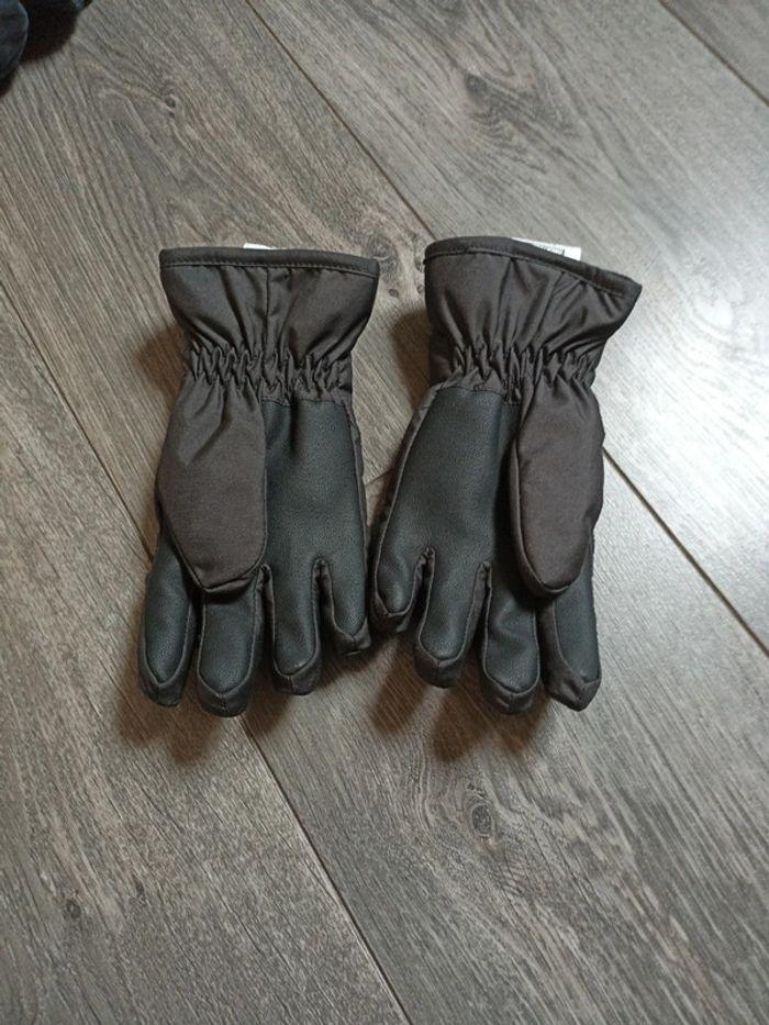 combinaison ski et gants - photo numéro 3