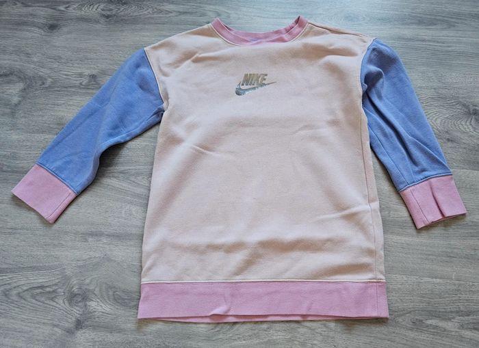 🌸 Long pull Nike 8ans 🌸 - photo numéro 1