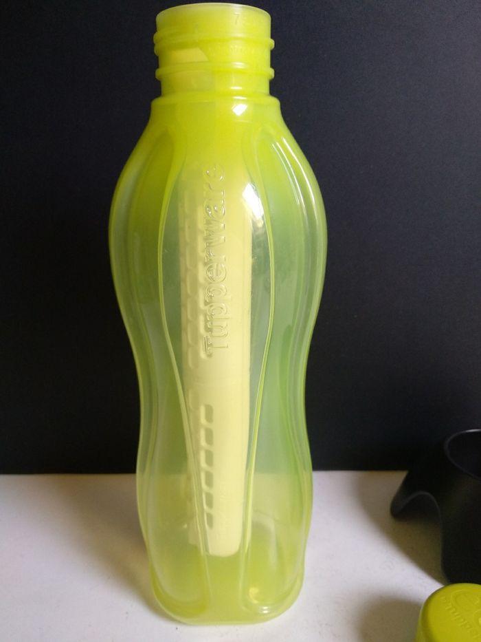 Bouteille Tupperware 750 ml avec diffuseur d'arôme et égouttoir - photo numéro 2