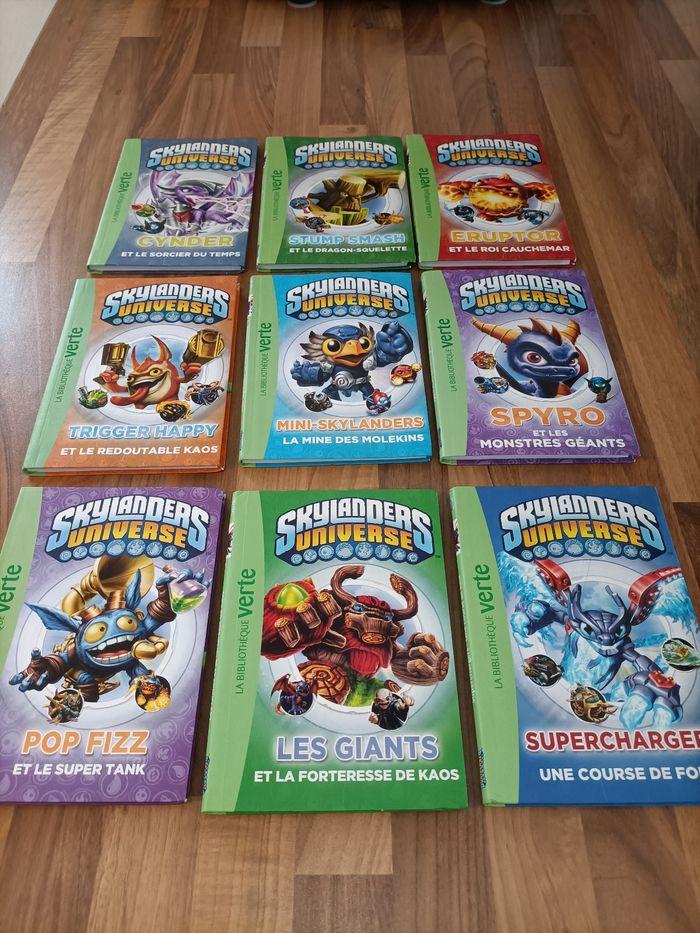 Lot 9 livres Skylanders tomes 1, 5 à 12 - photo numéro 1