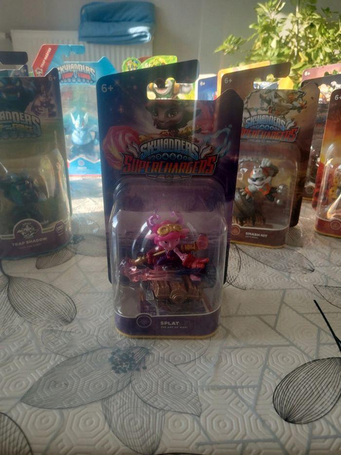 Figurine skylanders neuve "splat" - photo numéro 1