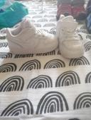 Baskets Nike blanches enfant