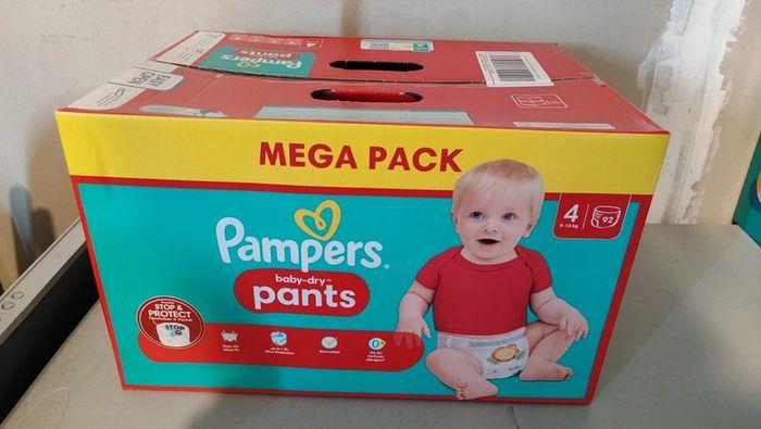 Paquet de 92 couches Pampers Baby dry Pants taille 4