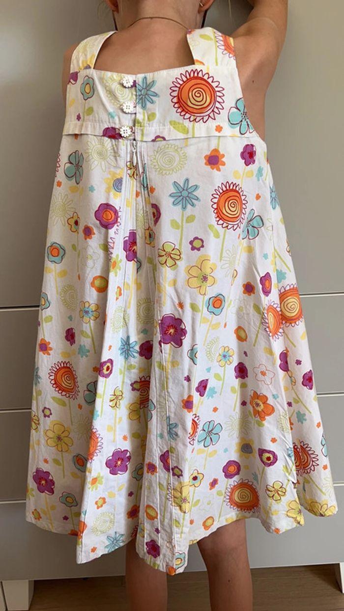 Robe 10 ans Catimini à motifs fleuris très très bon état - photo numéro 2