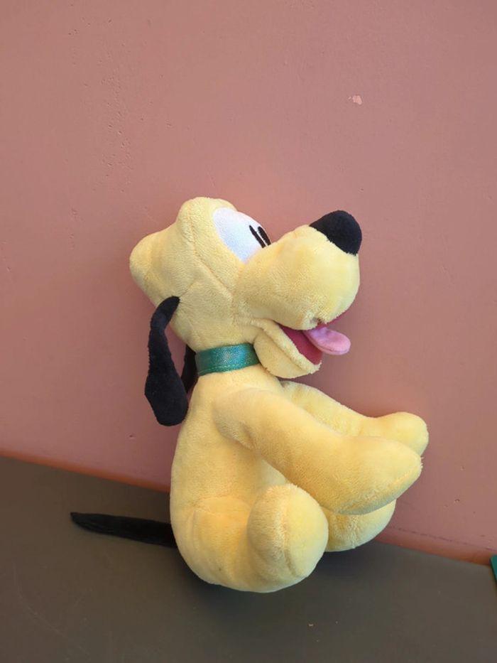 Peluche Disney Pluto - photo numéro 1