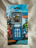 Téléphone portable à clapet Avengers Marvel