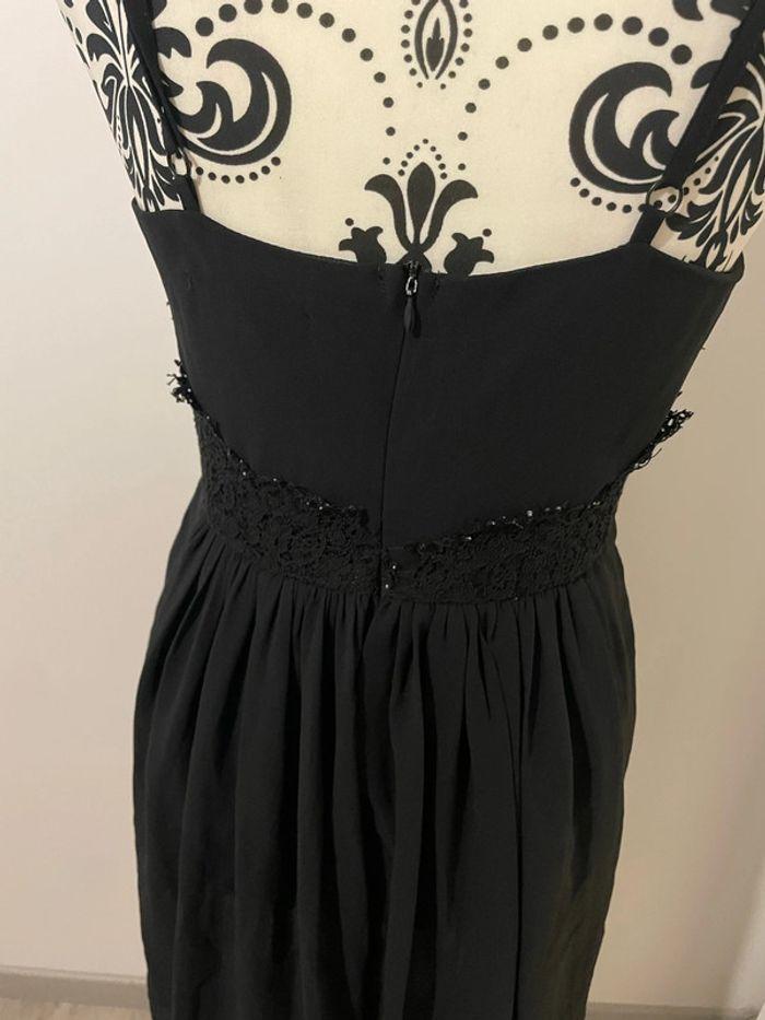 Robe noir à bretelle dentelle côté bas évasé Daisy street taille 38 - photo numéro 5