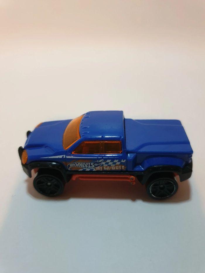 Hot Wheels 2013 Mega Duty Bleu/Orange - 1/64 - photo numéro 12