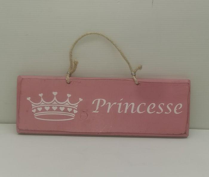 PLAQUE EN BOIS " Princess " DÉCO  FOND ROSE - photo numéro 1