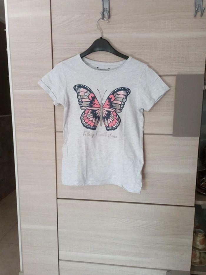 T-shirt papillon - photo numéro 1