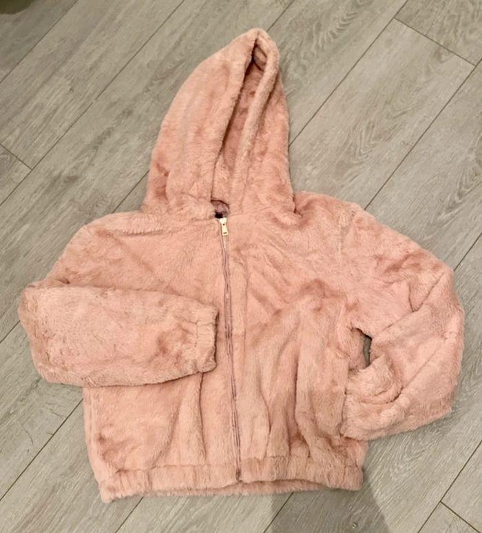 Blouson à capuche  tout doux rose fausse fourrure - photo numéro 1