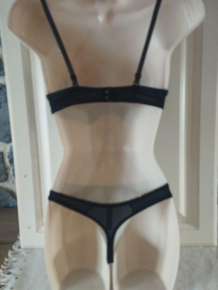 Ensemble lingerie Femme neuf 85B et S pour le string - photo numéro 4