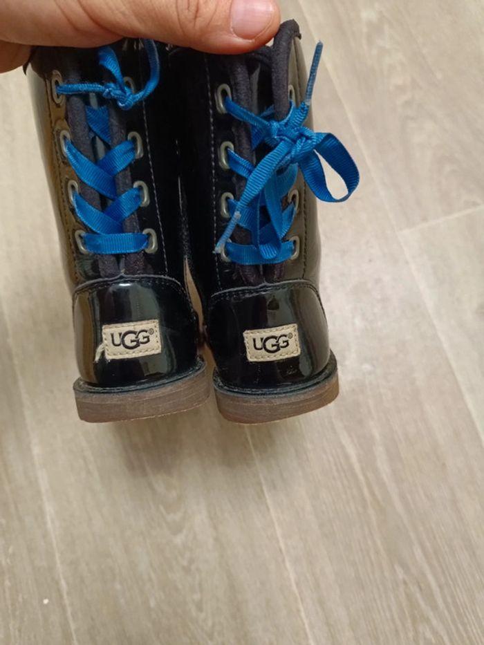 Bottes UGG petite fille 27 - photo numéro 3