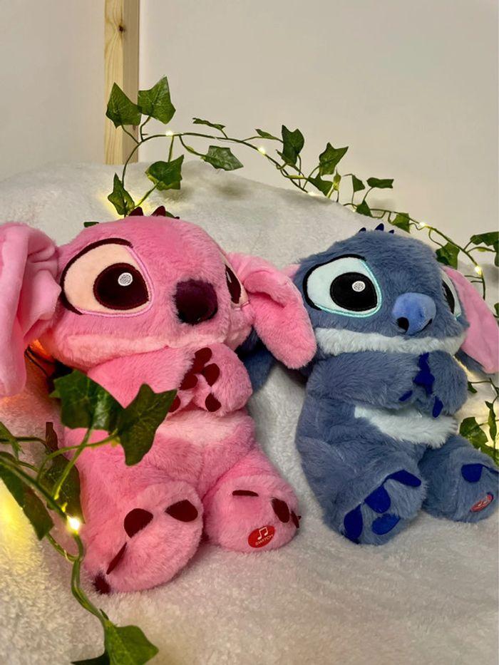 Peluche lumineuse Disney Stitch qui respire - photo numéro 4