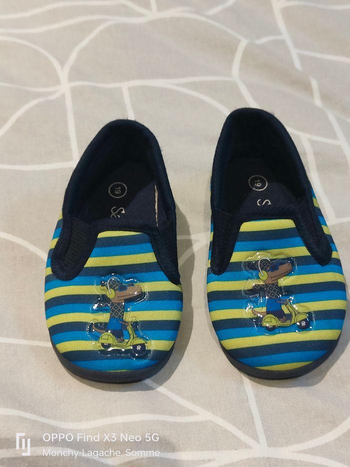 Chaussons 19 saxo blues 0€50 -50% dès 2 achetés - photo numéro 1