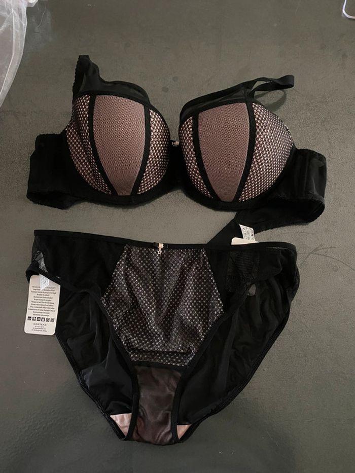 Ensemble soutien gorge culotte - photo numéro 1