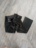 Joli pantalon droit Jennyfer 38