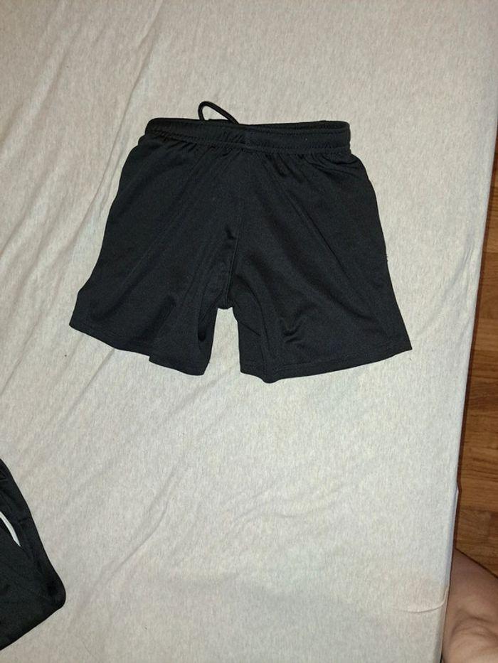 Short de foot erima taille 8 ans - photo numéro 2