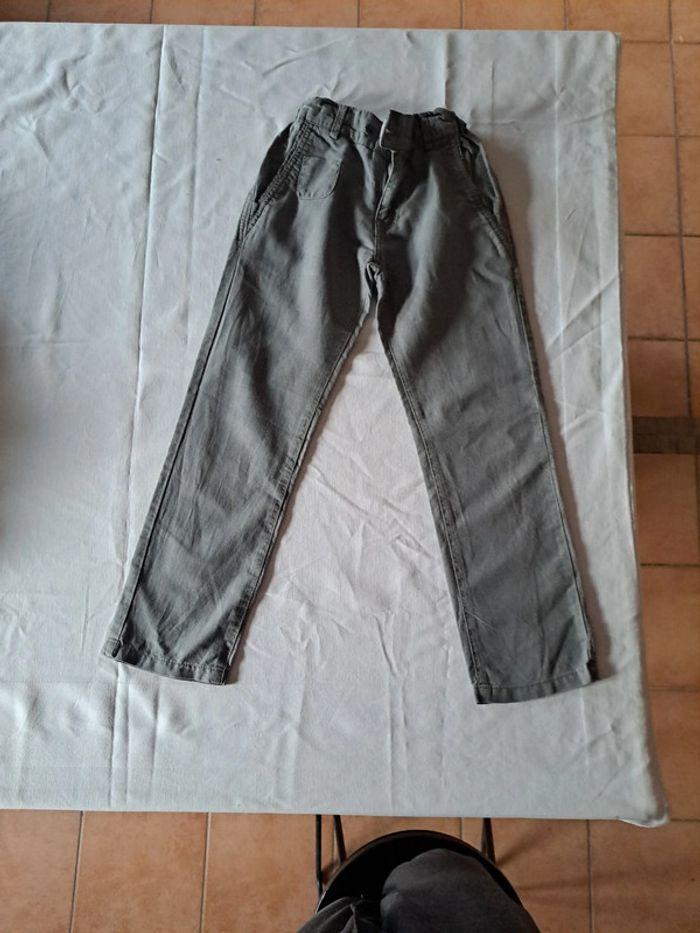 Pantalon gris 8 ans - photo numéro 1