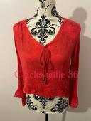 Blouse rouge corail manche longue dentelle epaule et poignet lien noeud devant neuf creeks taille 36