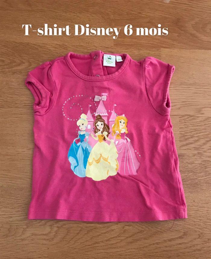 T-shirt Disney princesses 6 mois - photo numéro 1