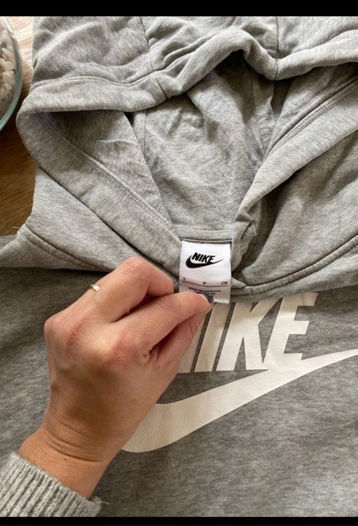 Sweat nike gris - photo numéro 1