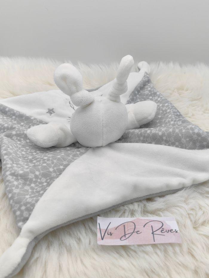 Doudou lapin blanc et gris Kiabi Nicotoy Simba toys - photo numéro 3