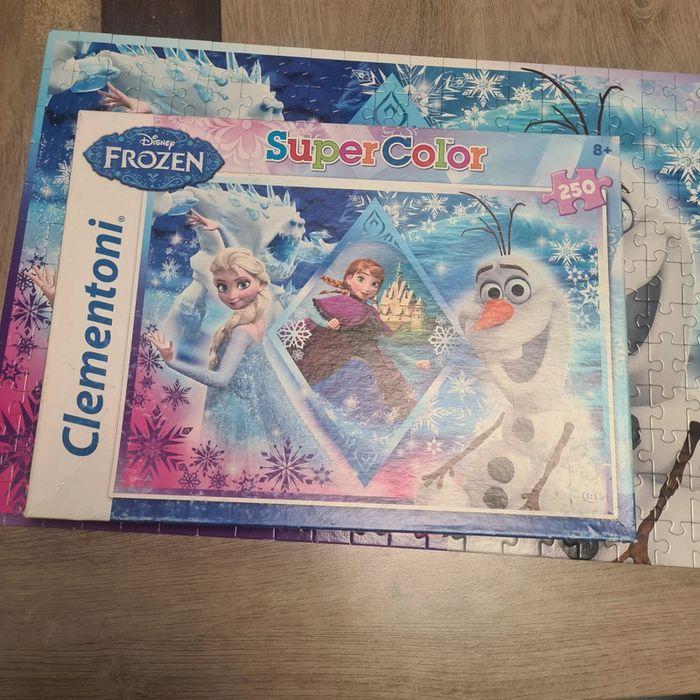 Puzzle Reine des neiges 250p - photo numéro 1