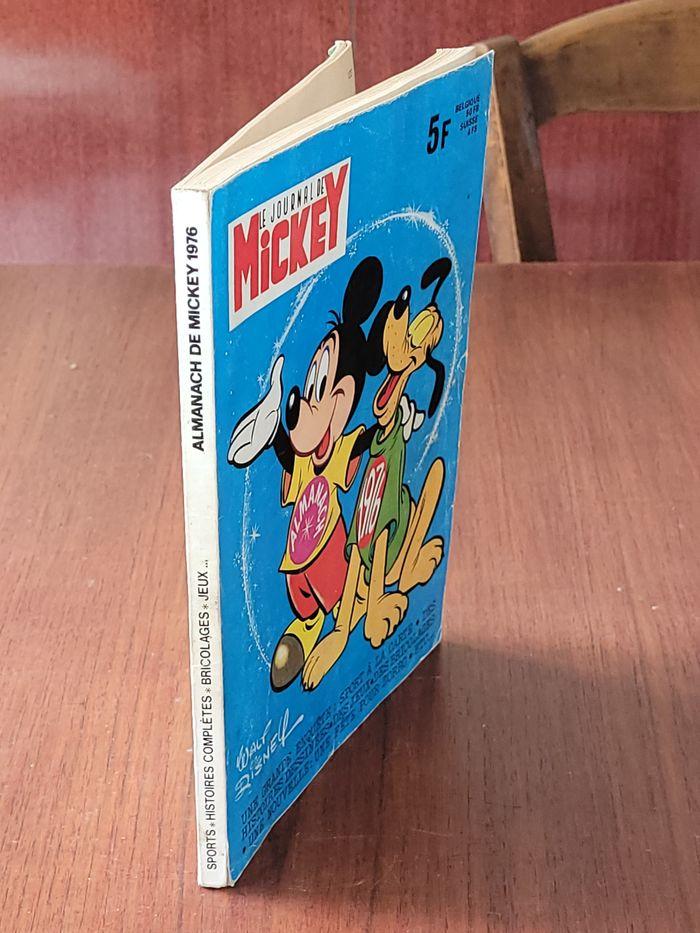 le journal de Mickey Almanach 1976 - vintage - photo numéro 1