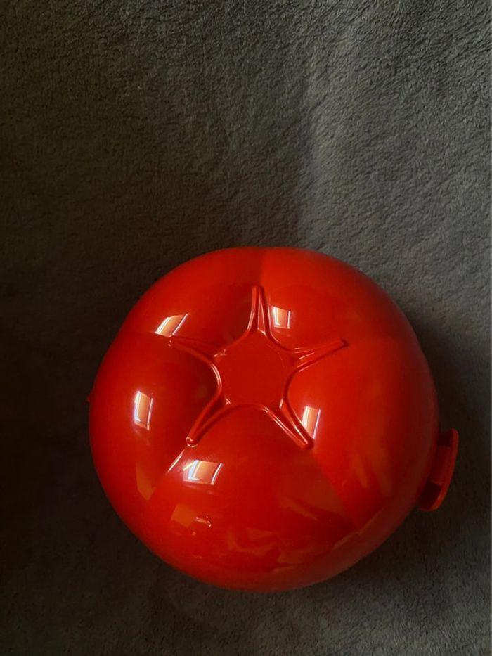 Vintage boite rouge vif en forme de tomate Tupperware - photo numéro 4