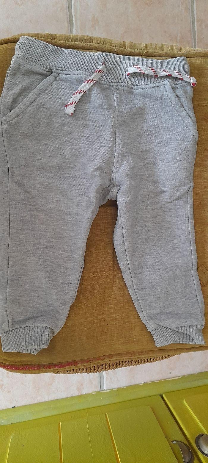 Lot 2 joggings - photo numéro 2