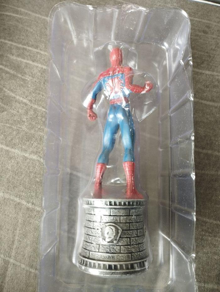 Figurine Marvel spiderman jeu d'échecs - photo numéro 3