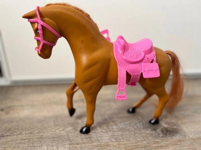 Cheval pour barbie - photo numéro 3