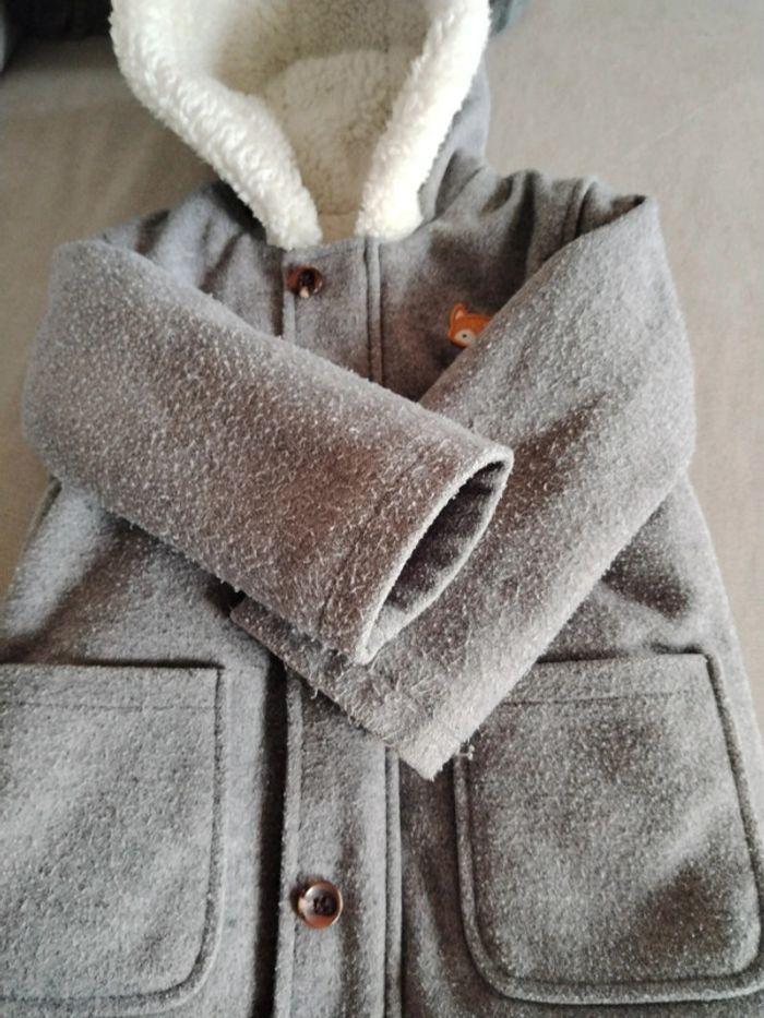 Manteau gris a capuche - photo numéro 3