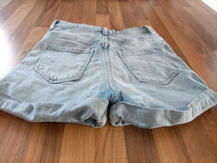 Short en jean effet troué h&M 8-9 ans - photo numéro 4