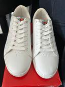 Chaussure blanche Ellesse taille 40