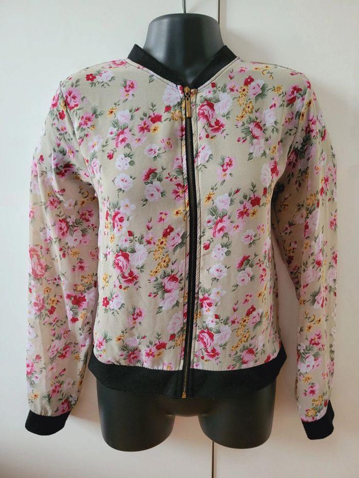 Blouse bombers Zara motifs fleurs fleuris roses gris semi transparent multicolore - photo numéro 2