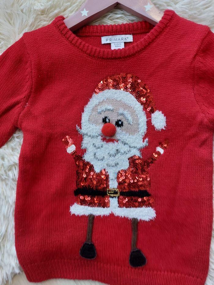 Pull père Noël 🎅 à paillettes 4 ans primark - photo numéro 3