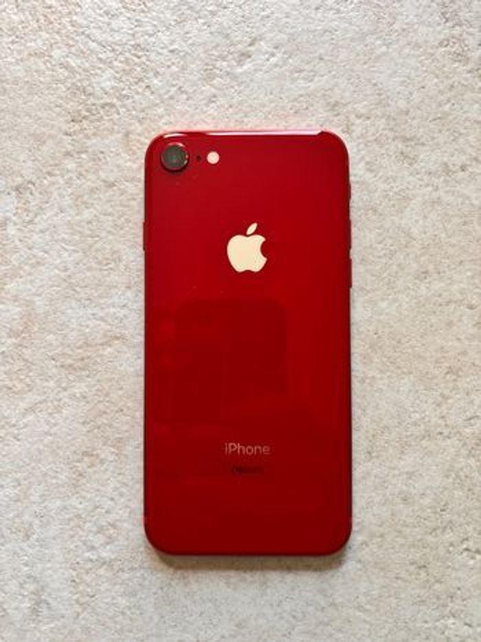 iPhone 8 (product) rouge - photo numéro 5