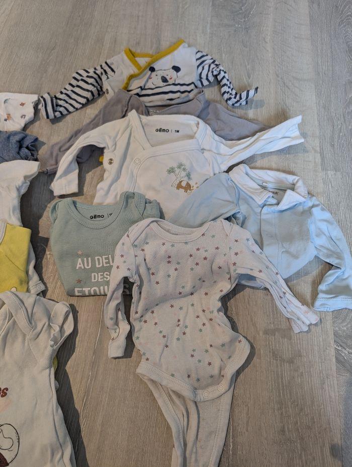 Lot vêtements bébé 1 Mois - photo numéro 7