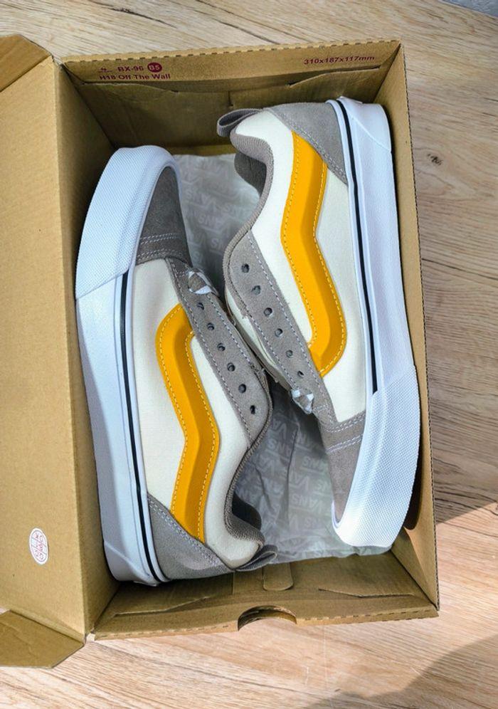 Baskets Vans knu old skool pointure 39 blanche orange neuves avec boîte - photo numéro 2