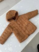 Manteau marron à capuche