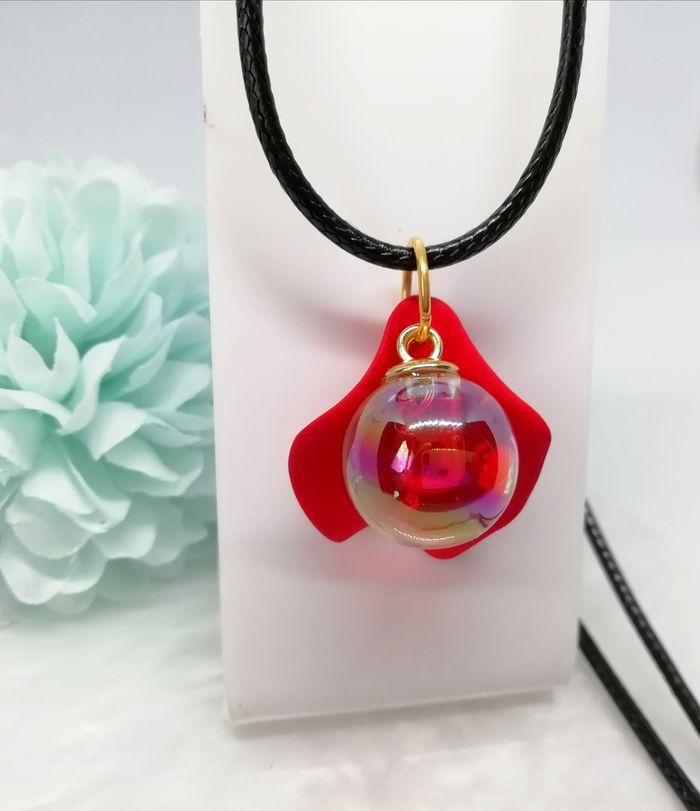 🌹Collier sphère rouge et pétale de coquelicot🌹 - photo numéro 1