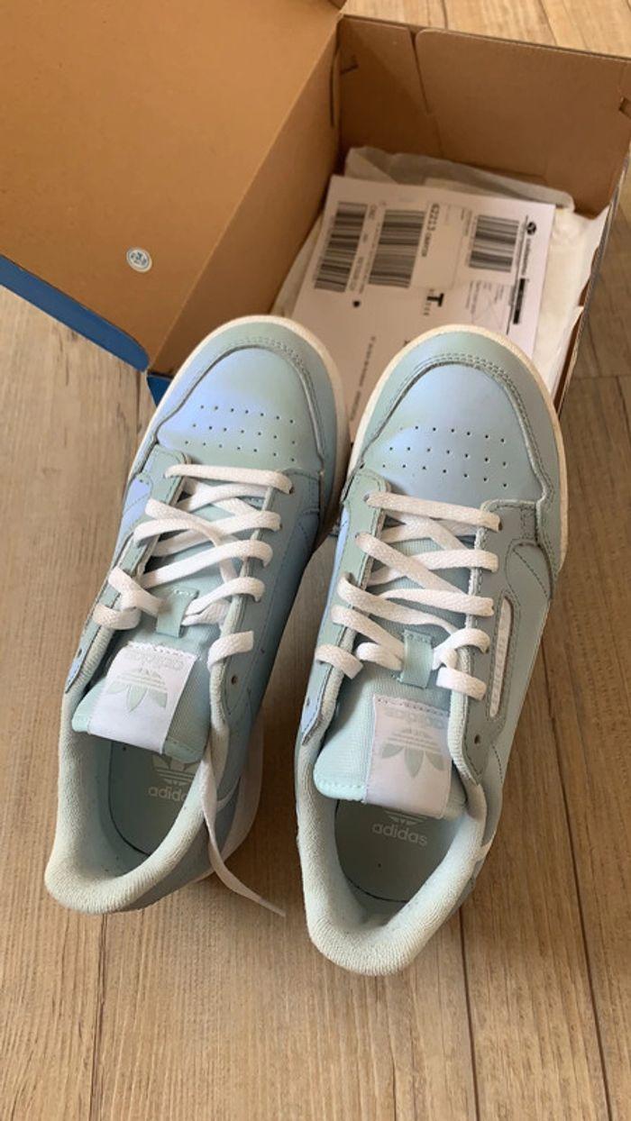 Baskets Adidas continental bleues - photo numéro 1