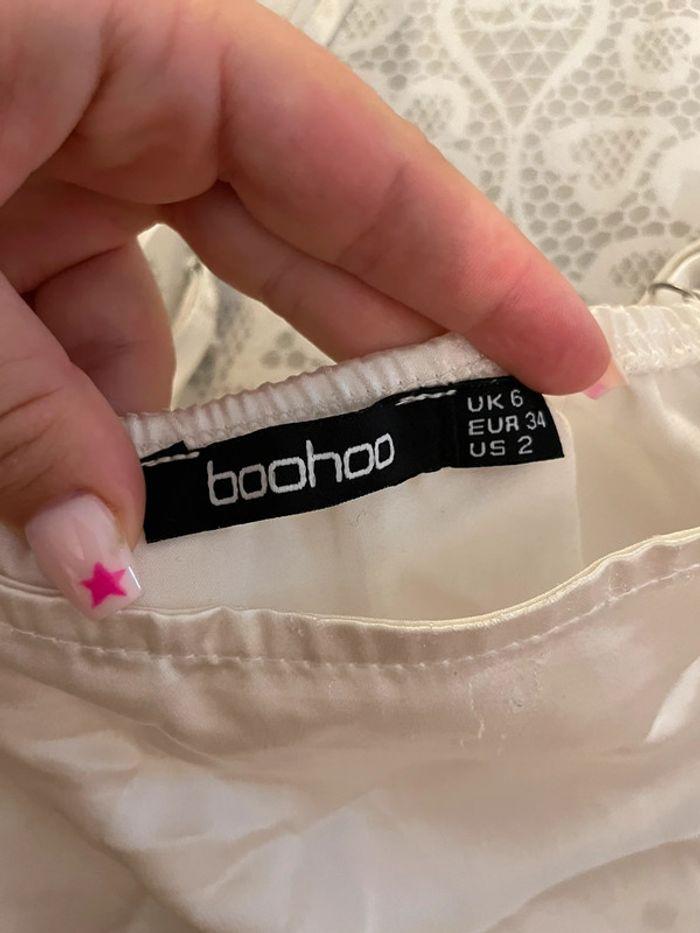 Crop top blanc satinée Boohoo neuf Xs - photo numéro 3