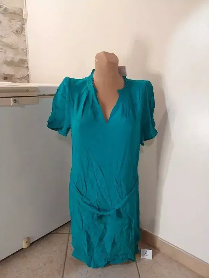 Robe camaïeu taille 38 neuve - photo numéro 1