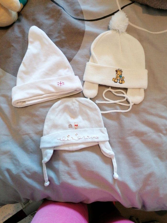 Lot de 3 bonnets 3 mois - photo numéro 1