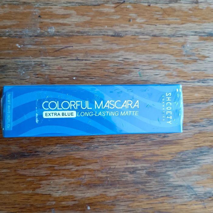 Mascara extra bleu neuf