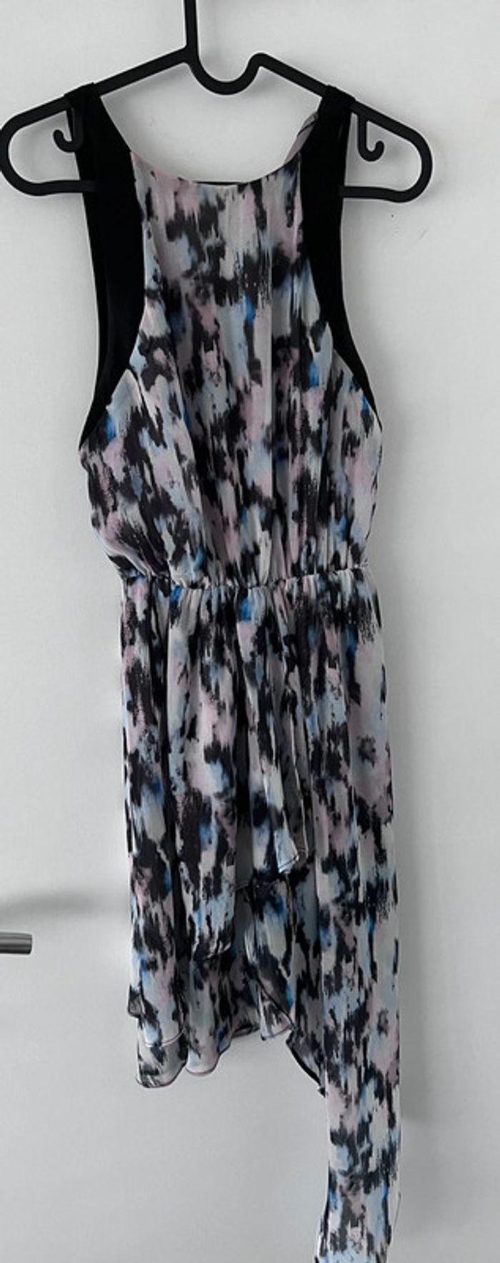 Robe asymétrique Bershka bleue et noire taille S - photo numéro 1