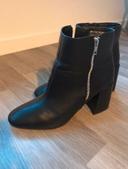 Bottines noires zippees